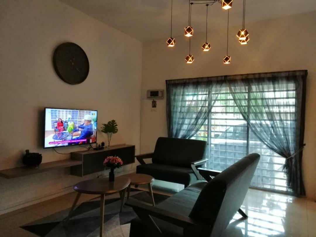 Alyaleesya Homestay Teres Brinchang Eksteriør billede